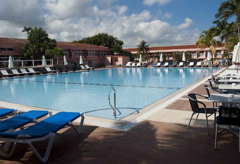 ホテル blau arenal habana beach