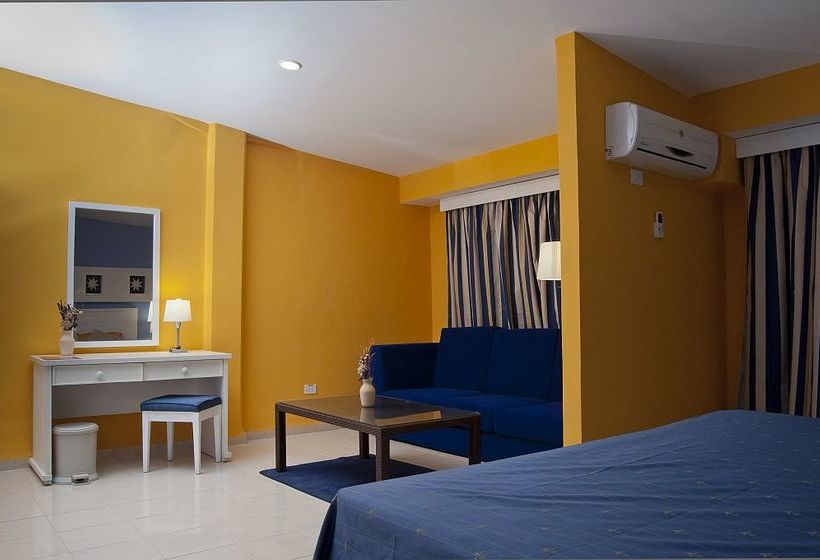 ホテル blau arenal habana beach