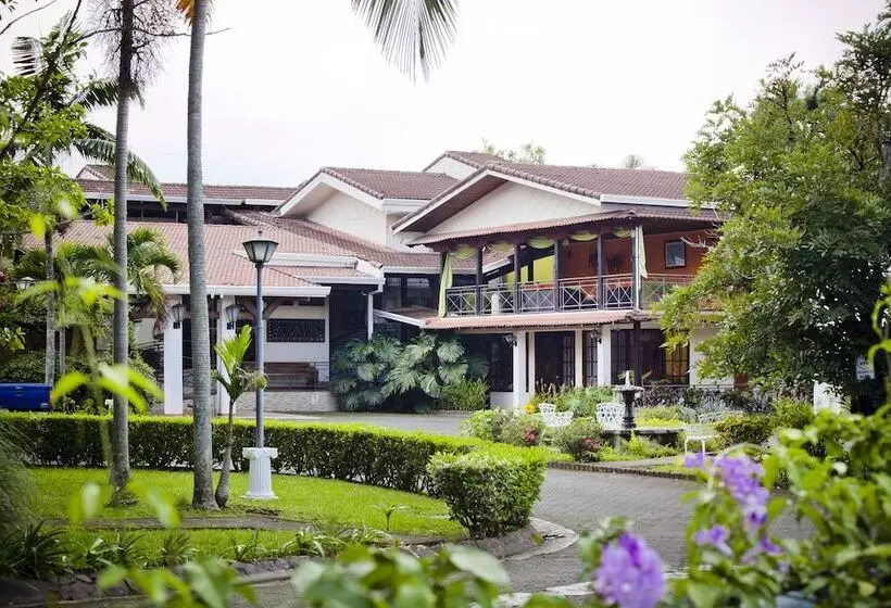 El Rodeo Estancia Boutique Hotel & Steakhouse