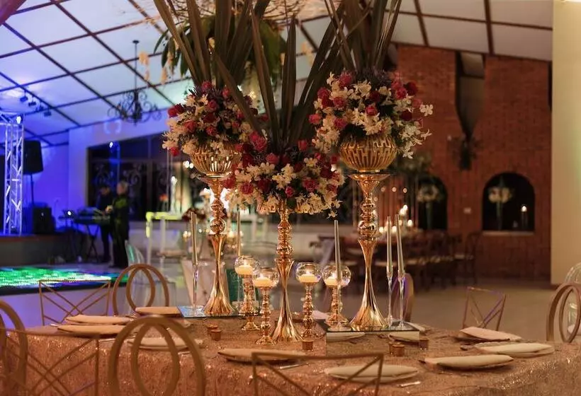 El Rodeo Estancia Boutique Hotel & Steakhouse