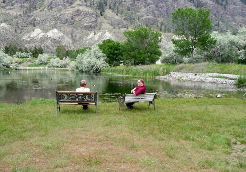 هتل South Thompson Inn & Conference Centre