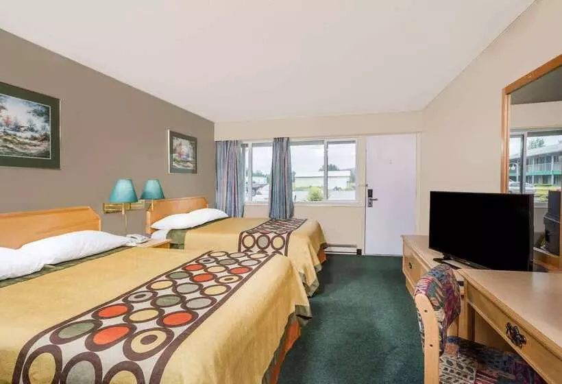 בית מלון כפרי Super 8 By Wyndham Quesnel Bc