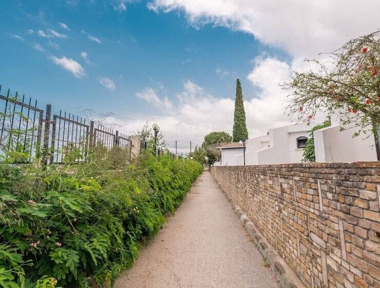 هتل The Olive Tree