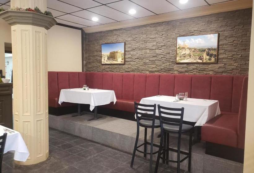 فندق Travelodge By Wyndham Whitecourt Conference Centre & Suites