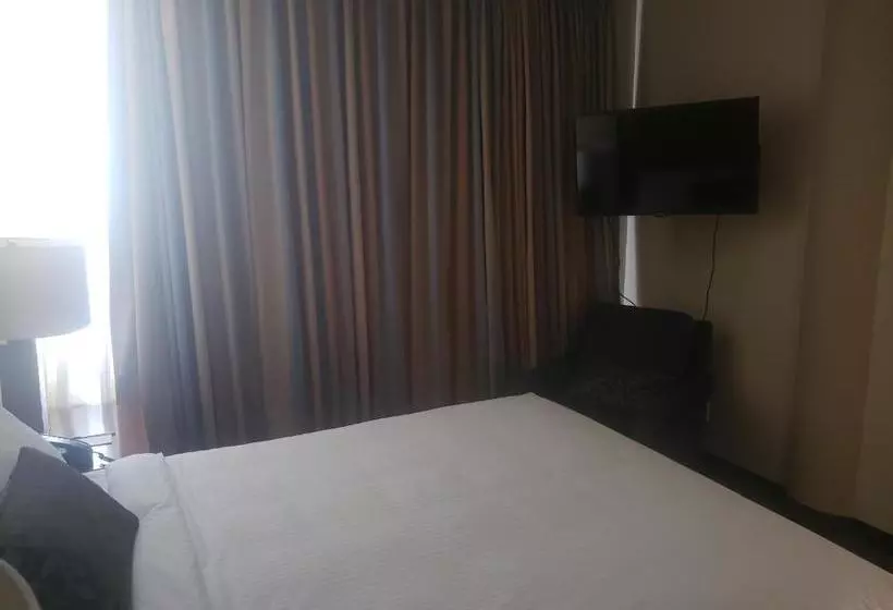 호텔 Travelodge By Wyndham Whitecourt Conference Centre & Suites