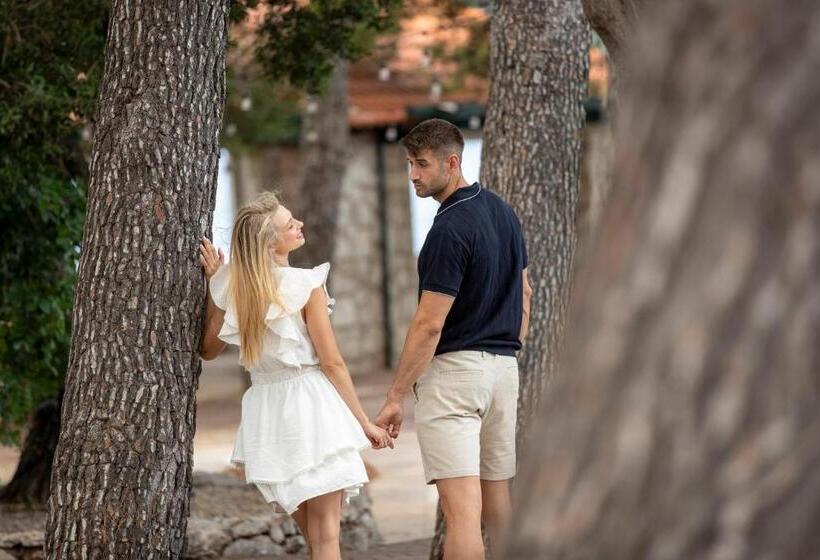 ホテル Tui Blue Kalamota Island   All Inclusive