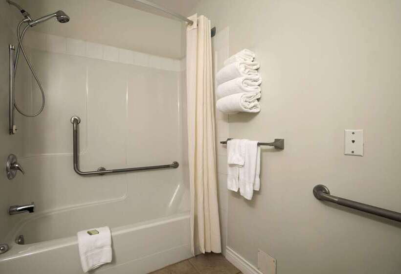 Motel Super 8 By Wyndham Revelstoke Bc