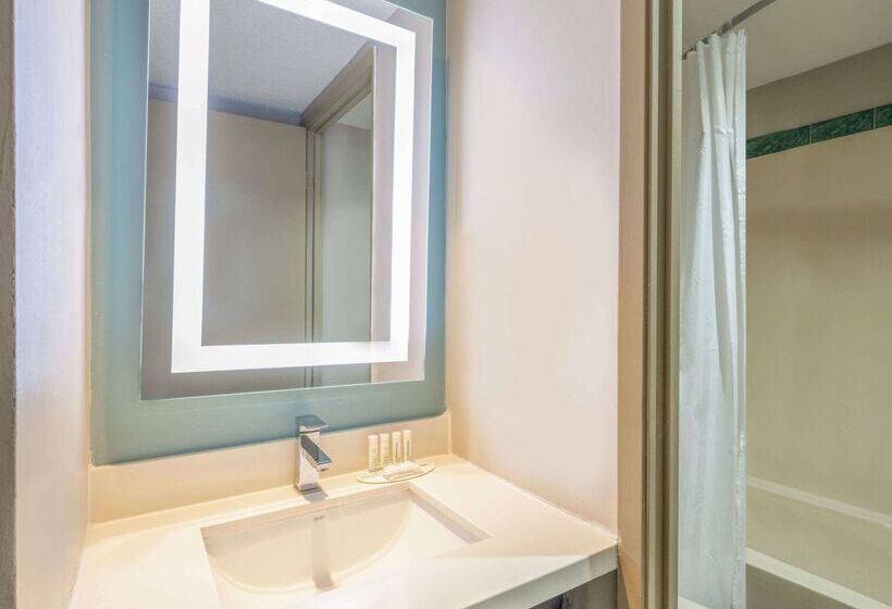 モーテル Super 8 By Wyndham Toronto East On