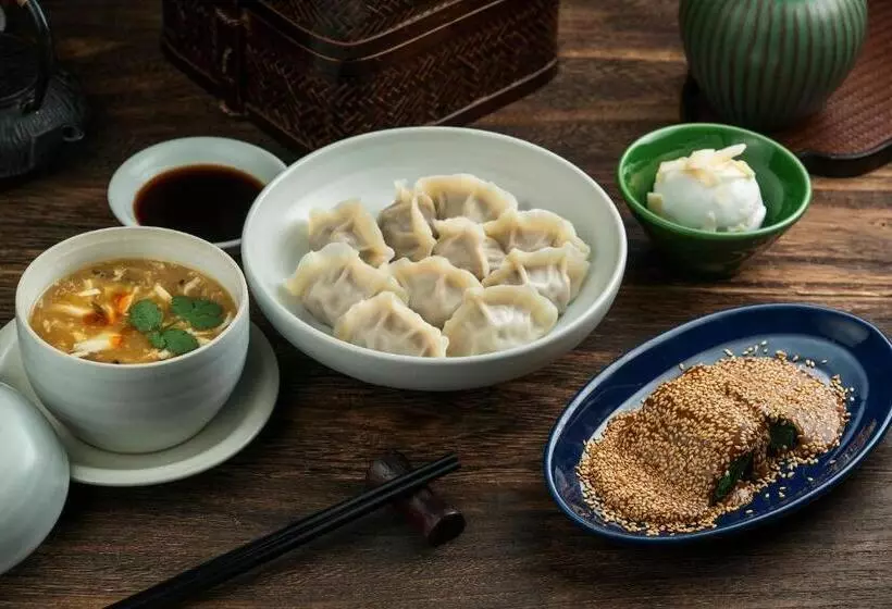 Отель Hyatt Regency Metropolitan Chongqing