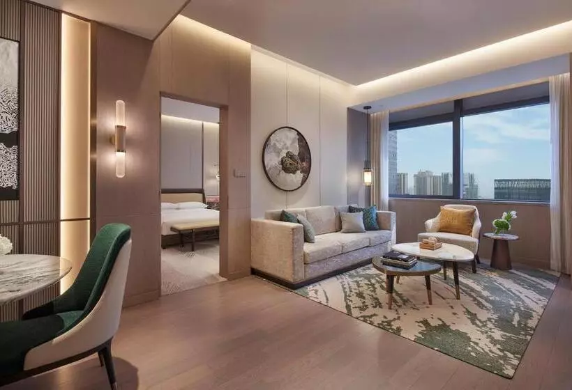 Отель Hyatt Regency Metropolitan Chongqing