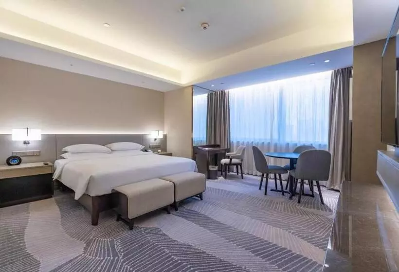 Отель Hyatt Regency Metropolitan Chongqing