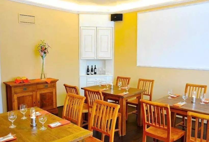 هتل Villa St. Tropez