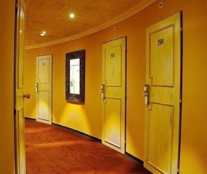 هتل Villa St. Tropez