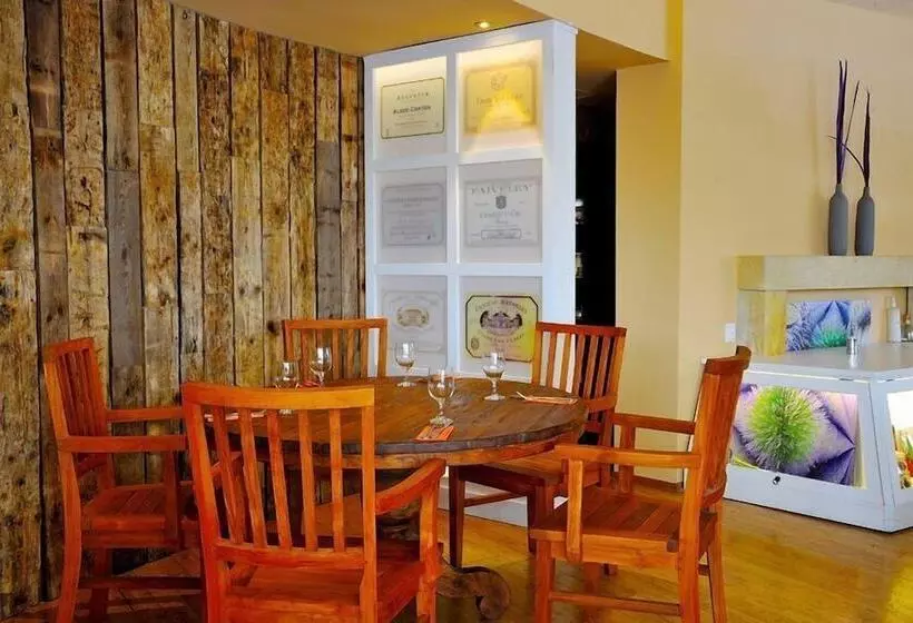 هتل Villa St. Tropez