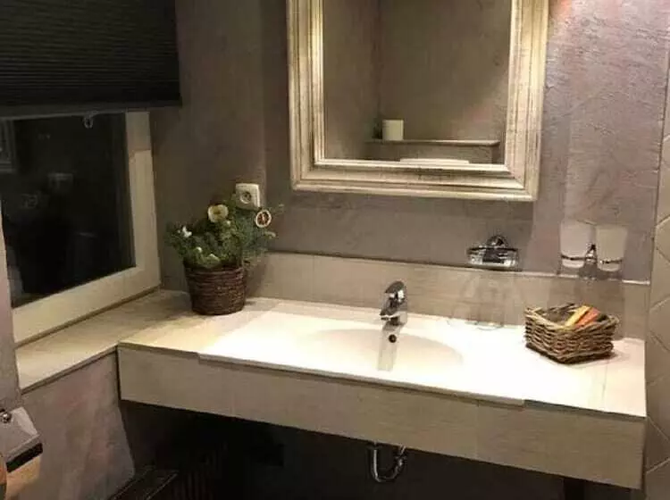 هتل Villa St. Tropez