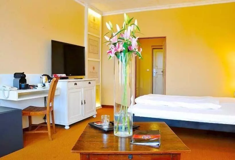 هتل Villa St. Tropez