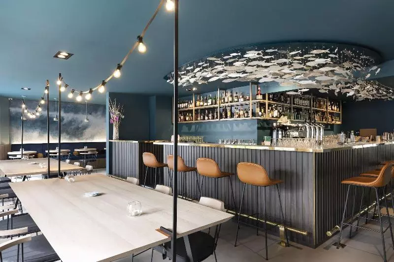 Отель Black Bass