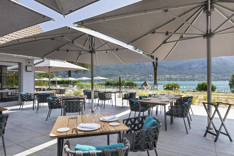 Отель Black Bass