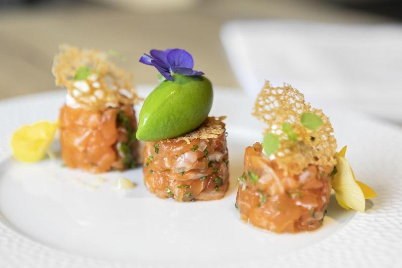 Отель Black Bass