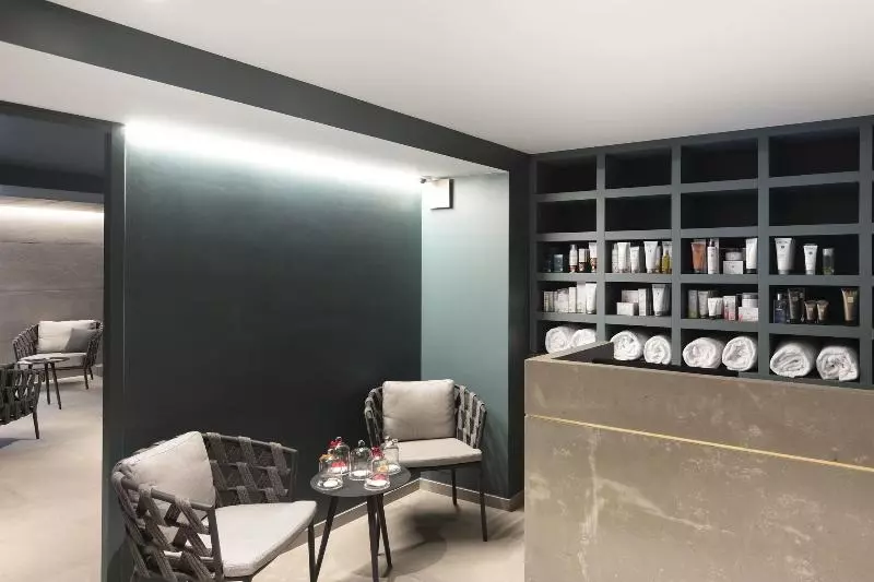 Отель Black Bass