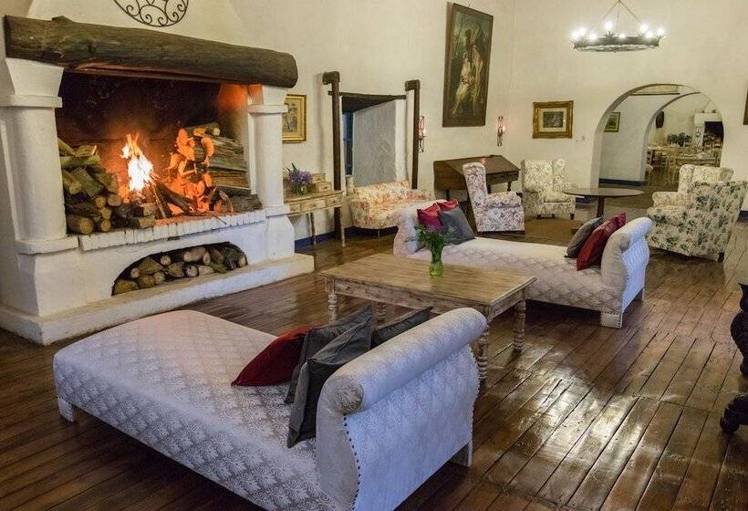 ホテル Hostería Hacienda Pinsaqui