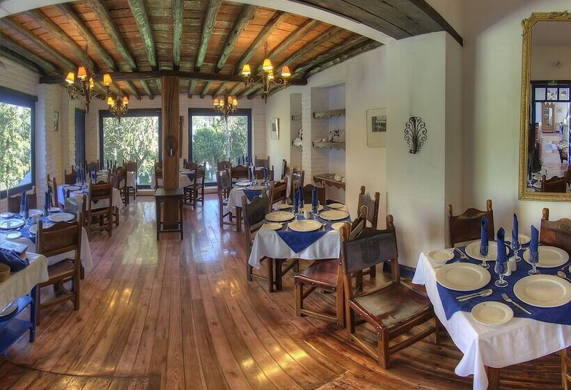 ホテル Hostería Hacienda Pinsaqui