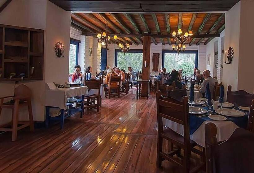 ホテル Hostería Hacienda Pinsaqui