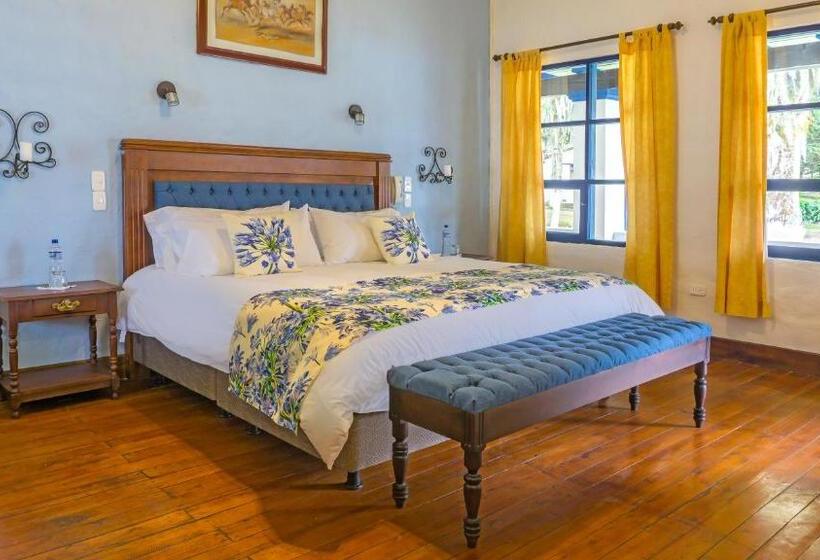 ホテル Hostería Hacienda Pinsaqui