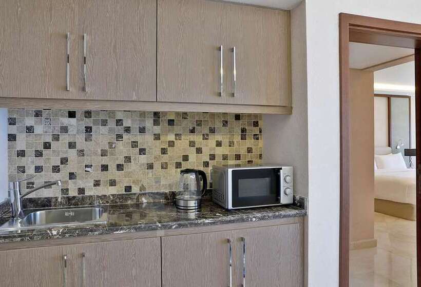 هتل Hilton Hurghada Plaza