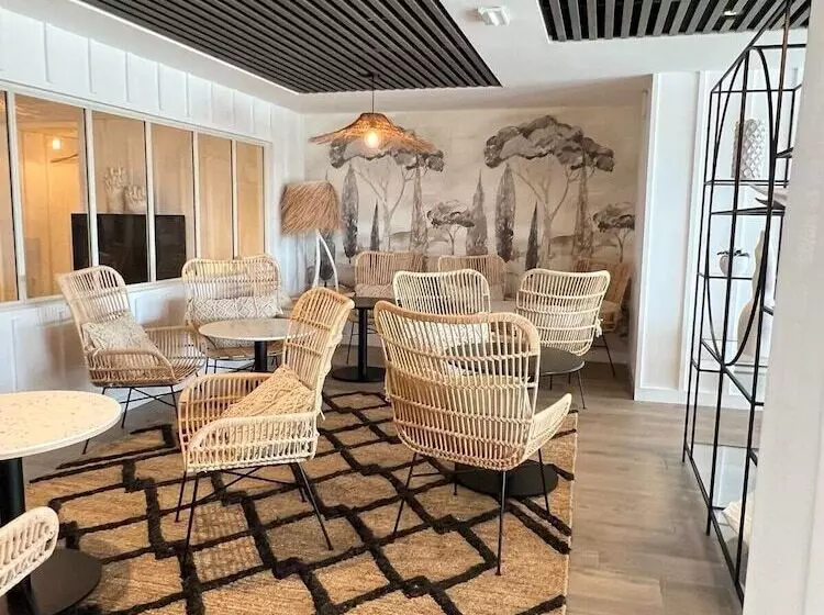 Отель Atalante Relais Thalasso & Spa Wellness Hôtel