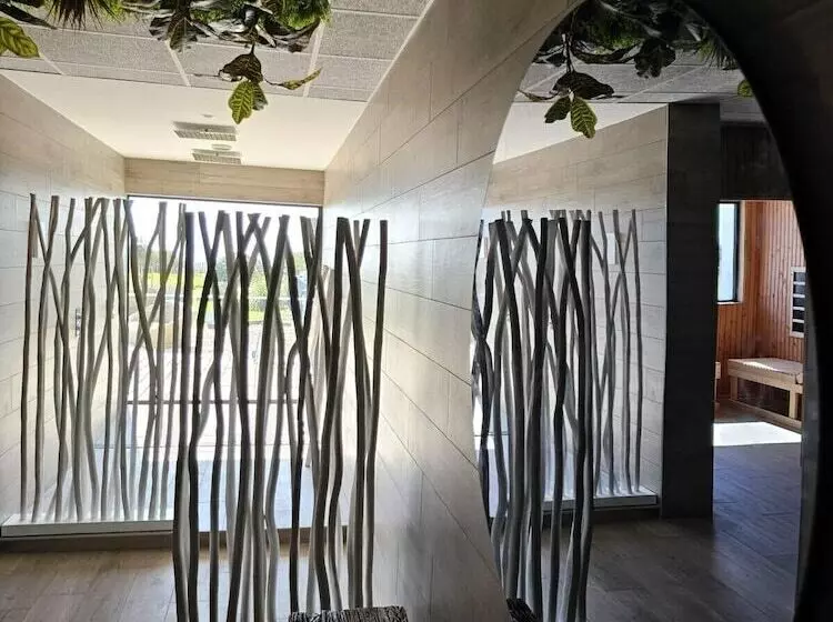 Отель Atalante Relais Thalasso & Spa Wellness Hôtel