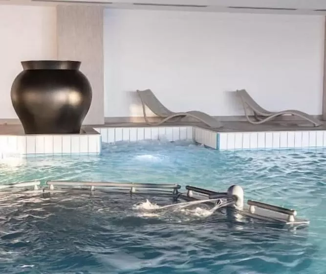 Отель Atalante Relais Thalasso & Spa Wellness Hôtel