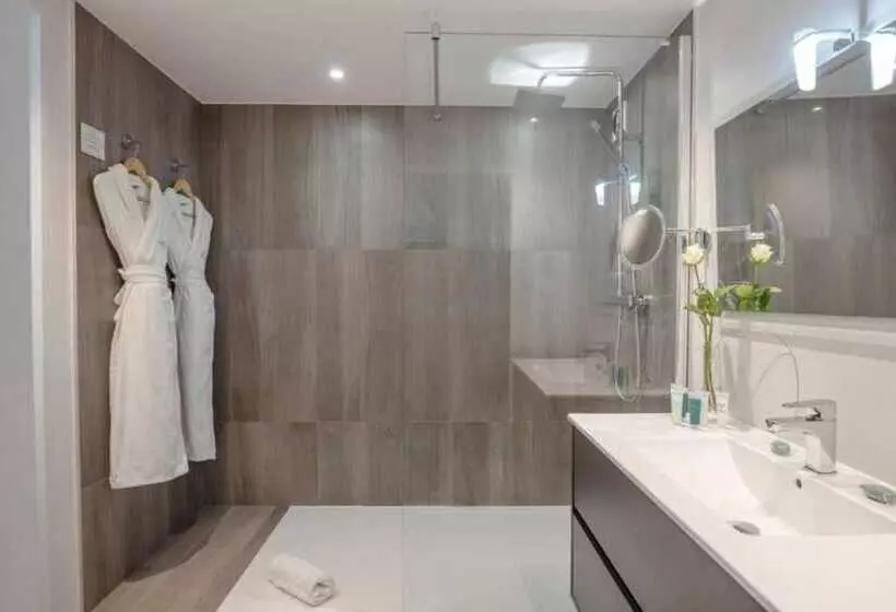 Отель Atalante Relais Thalasso & Spa Wellness Hôtel