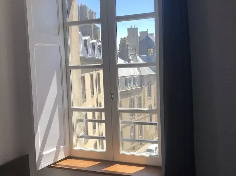 Отель Elizabeth   Intra Muros