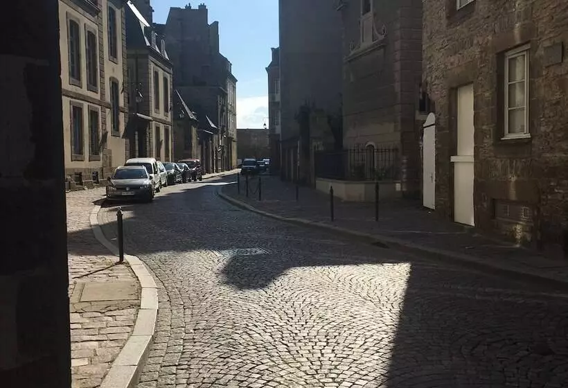 Отель Elizabeth   Intra Muros