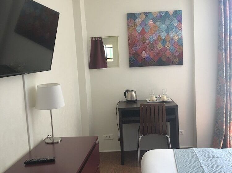 هتل Elizabeth   Intra Muros