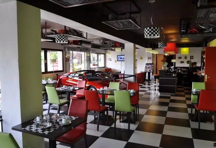 Enzo Hotels Vierzon By Kyriad Direct