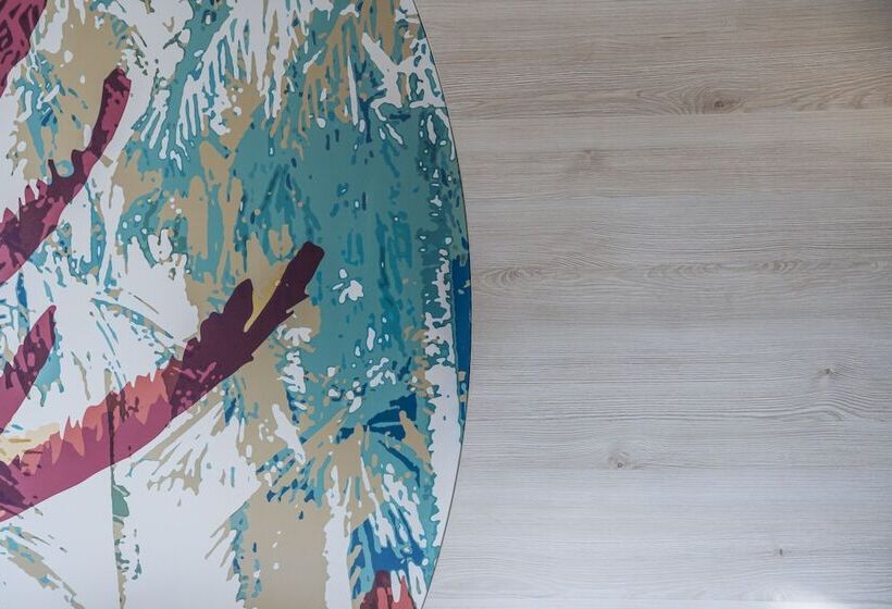 هتل Ibis Styles Antibes