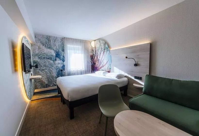 Отель Ibis Styles Antibes