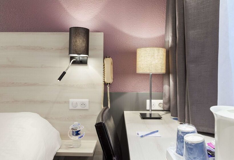 בית מלון כפרי Kyriad Lille Est Villeneuve D Ascq