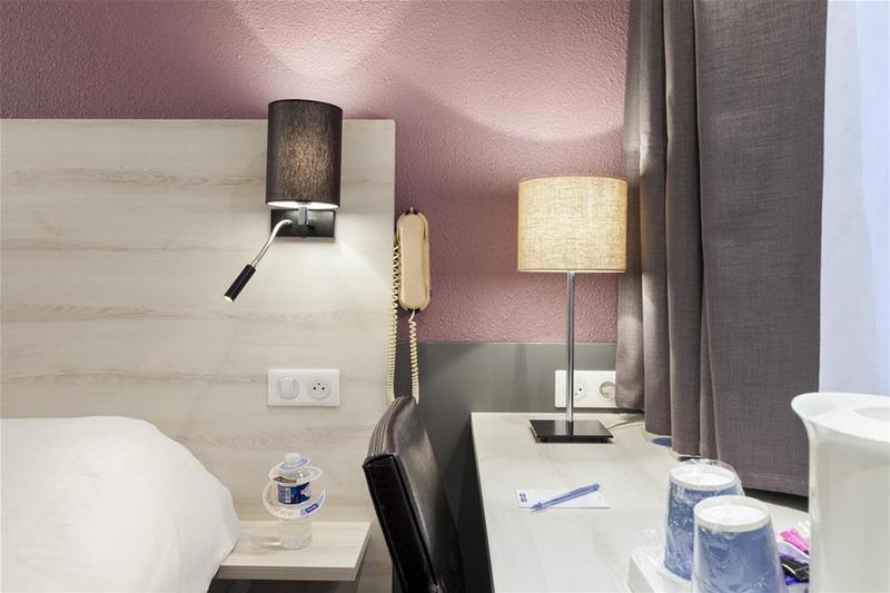 בית מלון כפרי Kyriad Lille Est Villeneuve D Ascq