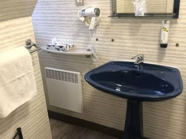 Logis Hotel De La Corniche