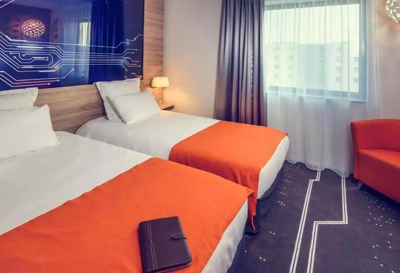 Отель Mercure Poitiers Site Du Futuroscope