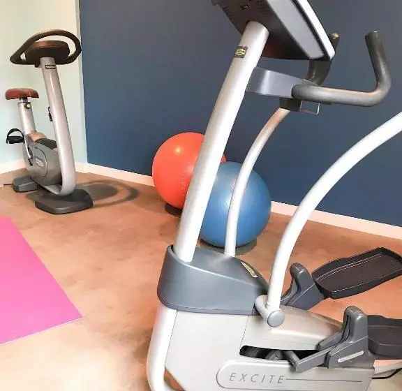 Отель Mercure Poitiers Site Du Futuroscope