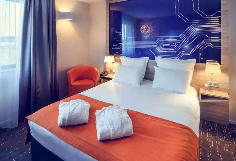 Отель Mercure Poitiers Site Du Futuroscope