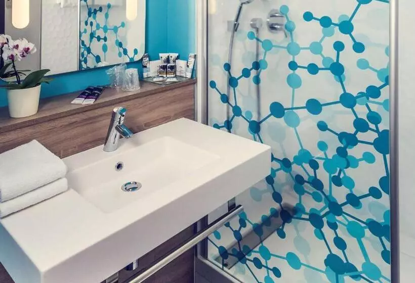 Отель Mercure Poitiers Site Du Futuroscope