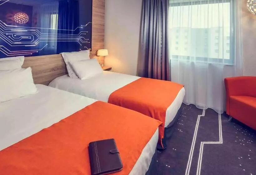 Отель Mercure Poitiers Site Du Futuroscope