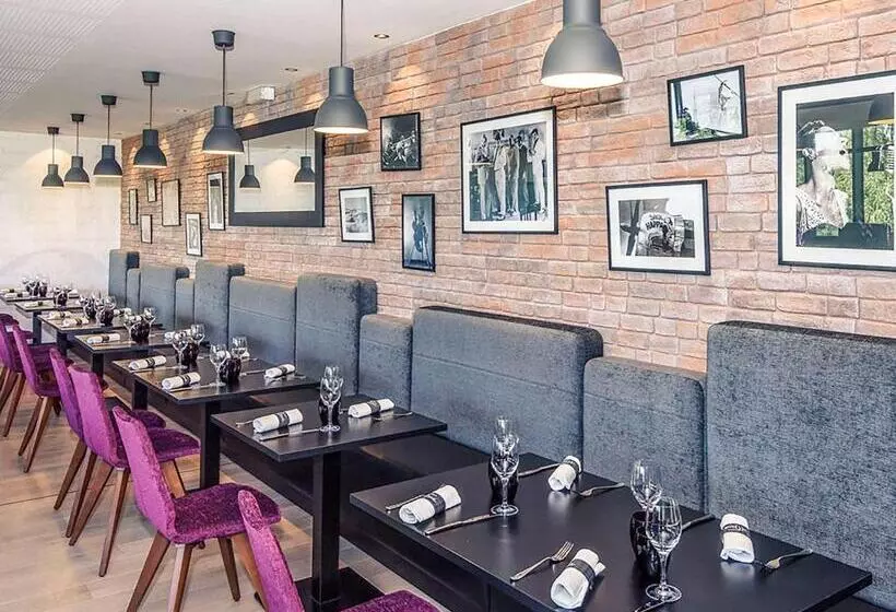 Отель Mercure Poitiers Site Du Futuroscope