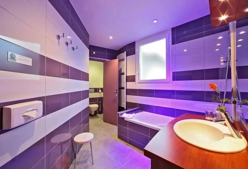 Отель The Originals City   Hôtel Saint Martial, Limoges Centre