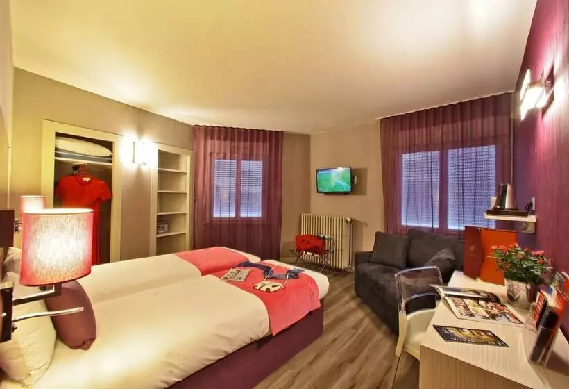 Отель The Originals City   Hôtel Saint Martial, Limoges Centre